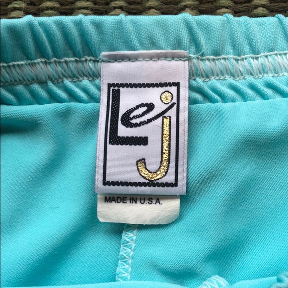 Aqua blue tennis skirt - Picture 3 of 3